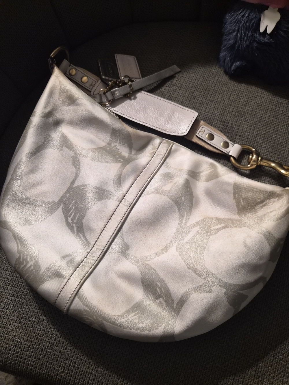 Coach Cream and Light Gray Signature Hobo with Gold Hardware - Picture 2 of 4
